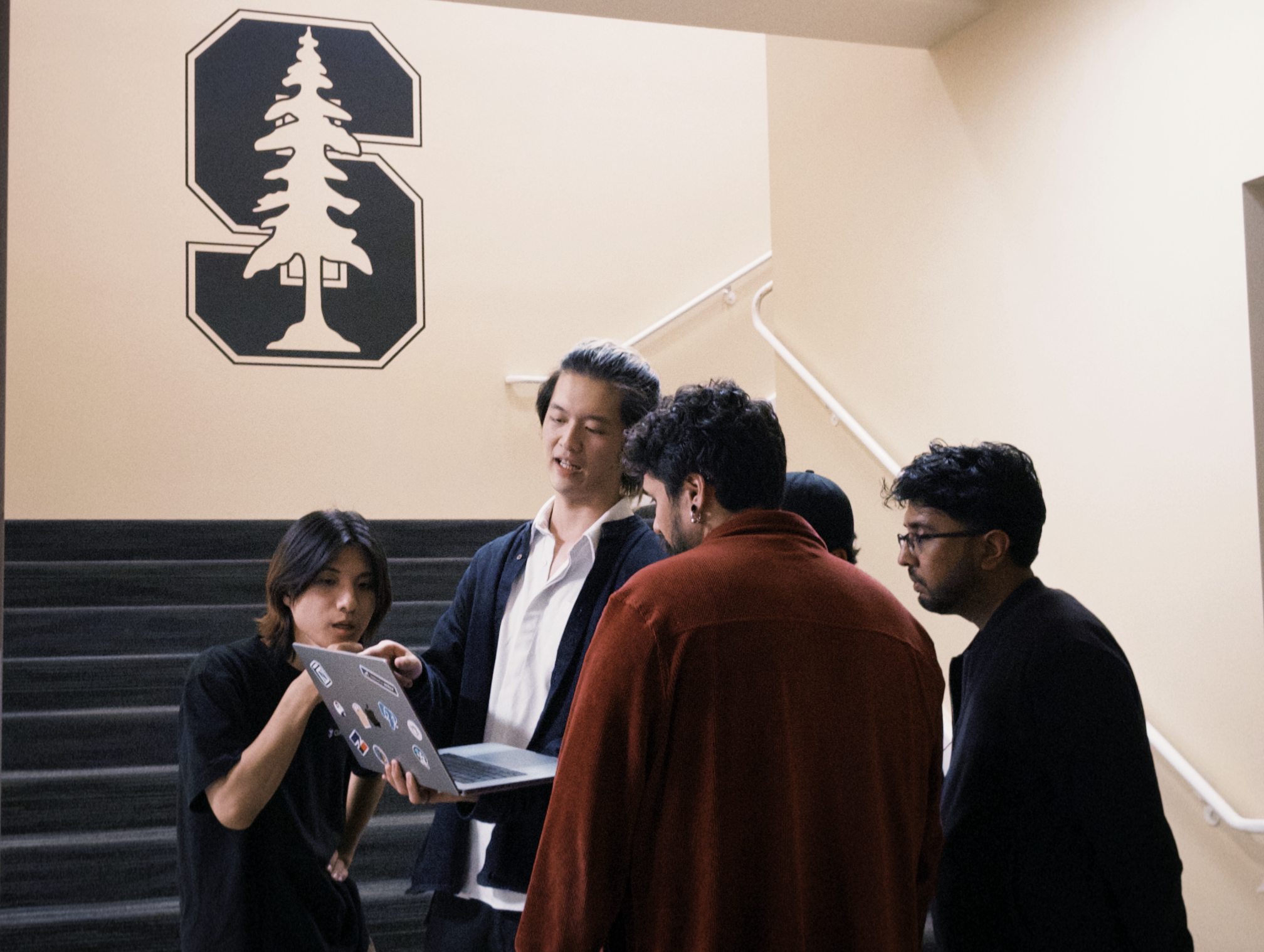 Yuanlin presenting Zeabur to students at Stanford University